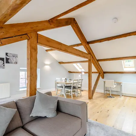 Cragdale Penthouse Settle