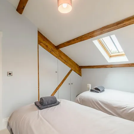 Cragdale Penthouse סטל
